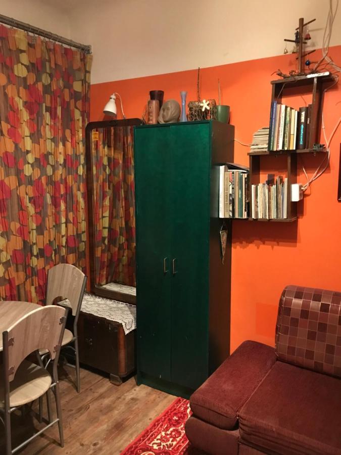 Cozy Condo For Up To 3 Travellers, With Kitchen And Bath Riga Luaran gambar